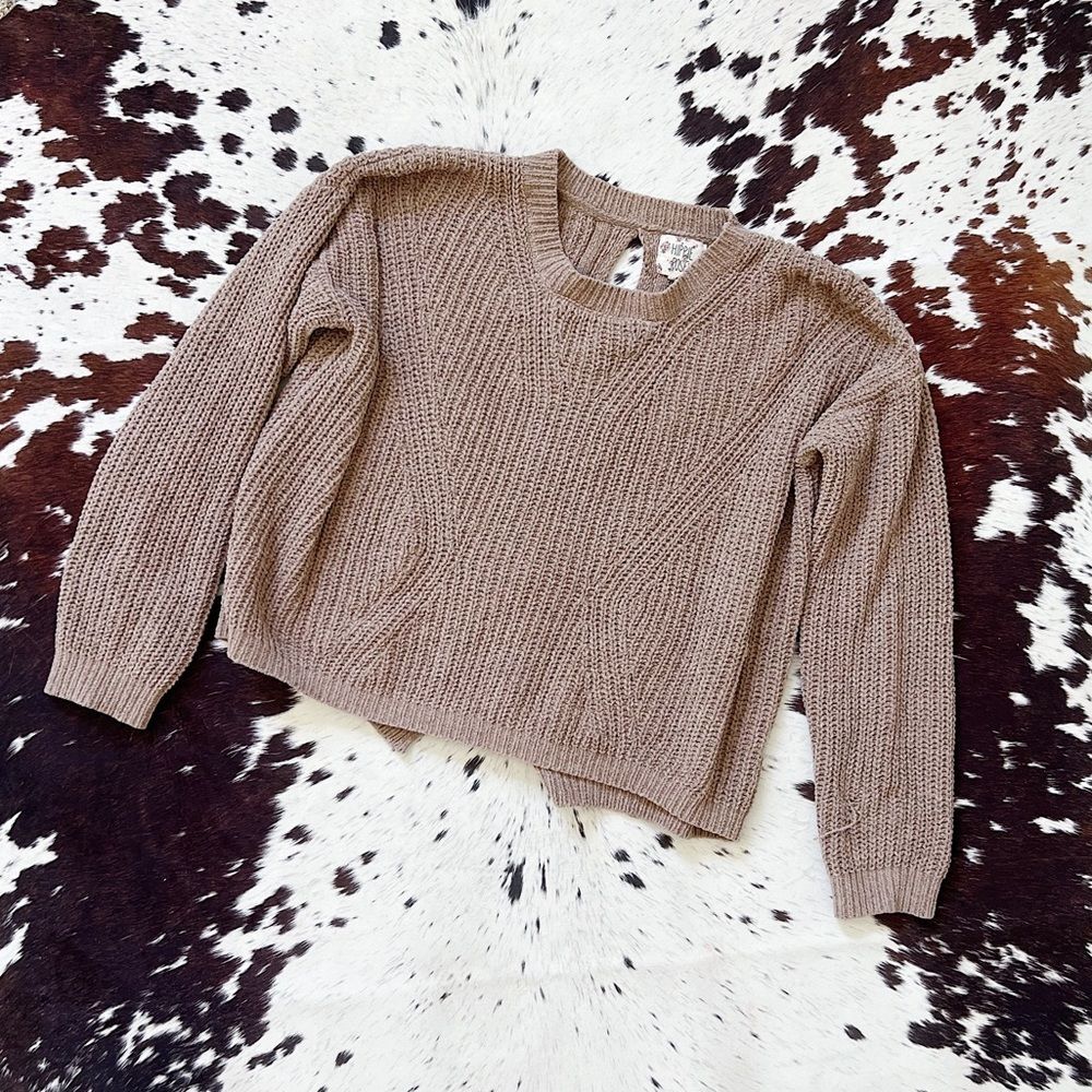 Hippie Rose Nutmeg Twisted Back Knitted Sweater Sz L